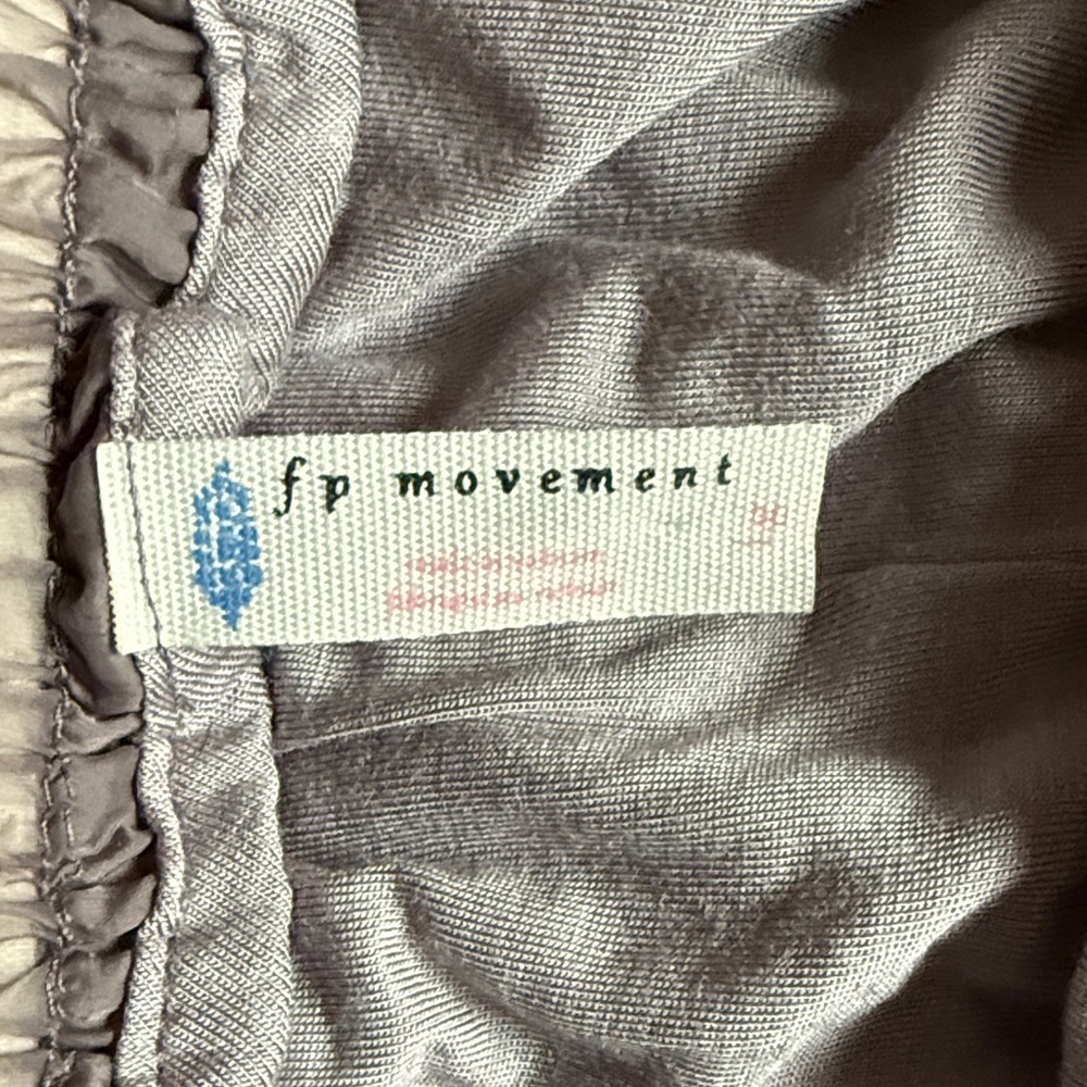 Free People Movement - Picture 4 of 4